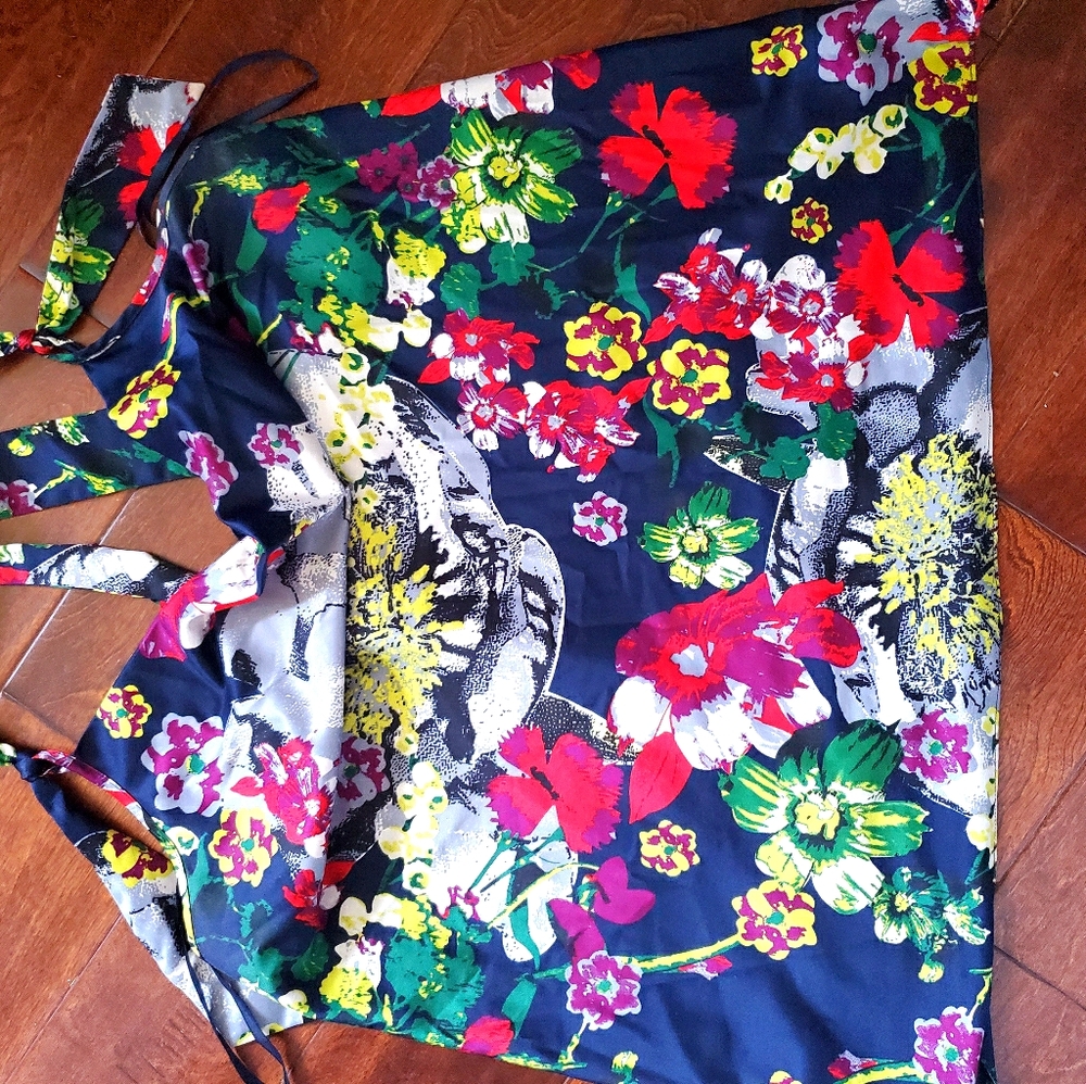 Floral tank with adjustable straps
